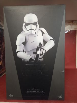 1/6th Sideshow First Order Storm Trooper