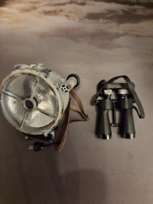 Kriegsmarine Johann Searchlight, Binoculars