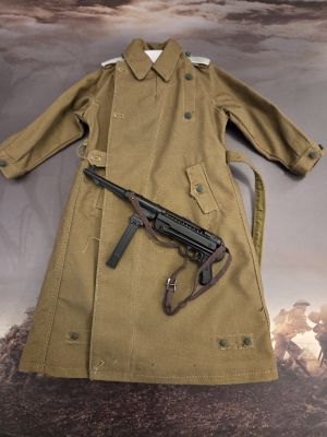 DAK Wilhelm Greatcoat /MP40