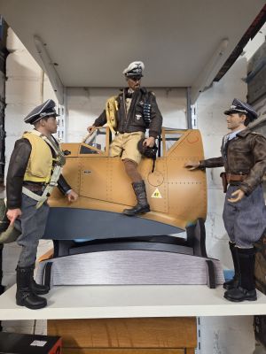 DiD BF109E,Cockpit &  Pilots