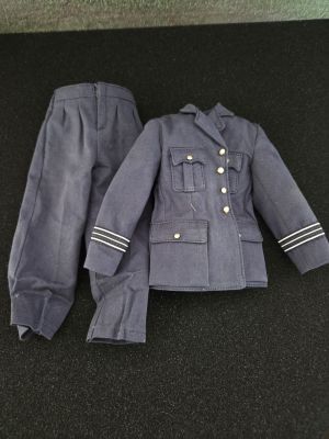 DiD Pilot Tom, Uniform