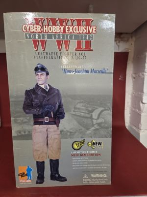 Dragon ww2 German Hans- Yoachim Marseille Cyber Hobby